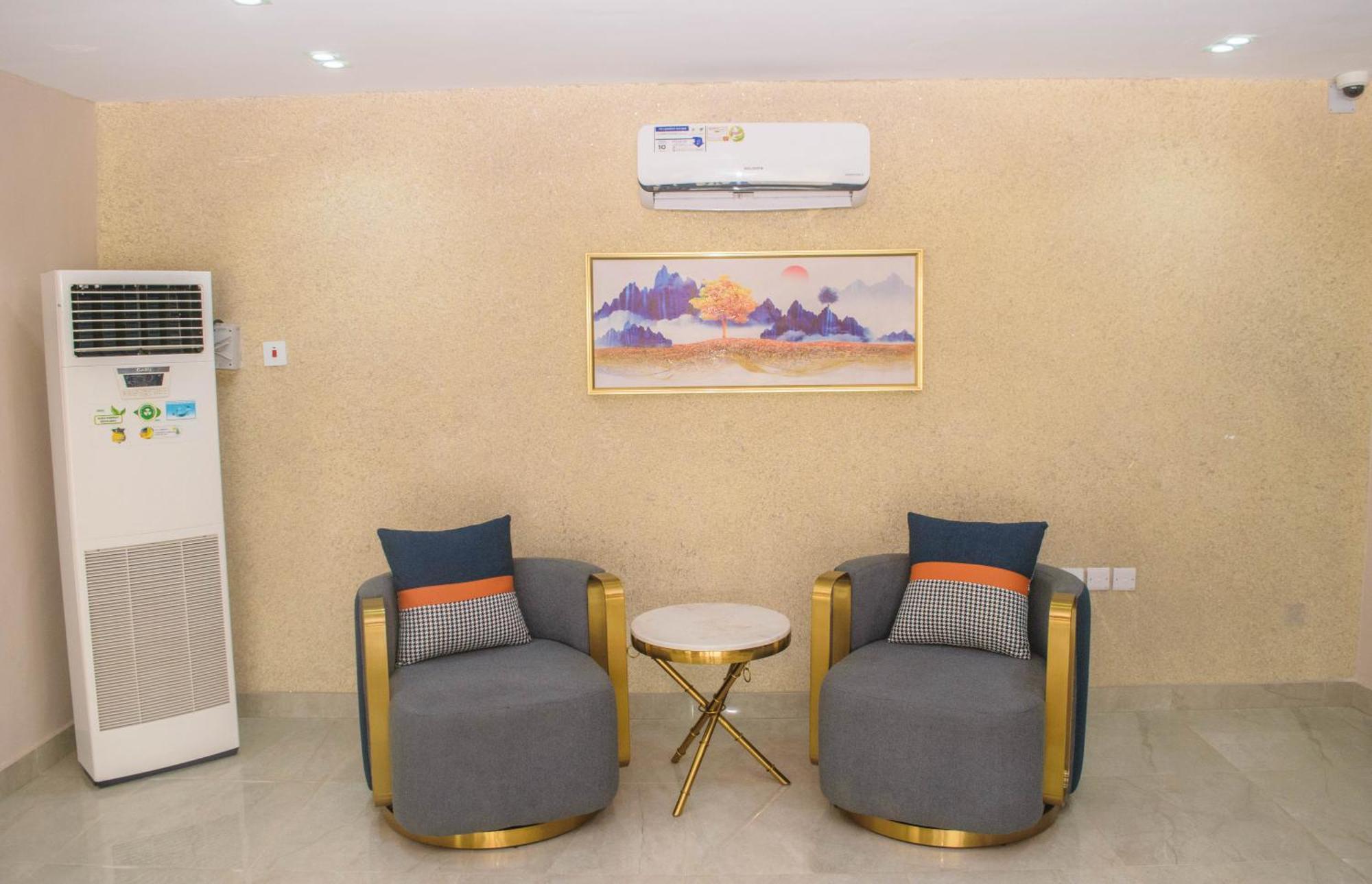 Shomolu Blue Orange Hotel And Towers מראה חיצוני תמונה