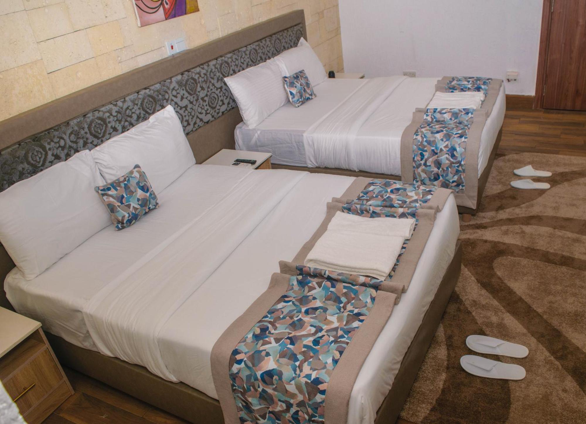 Shomolu Blue Orange Hotel And Towers מראה חיצוני תמונה