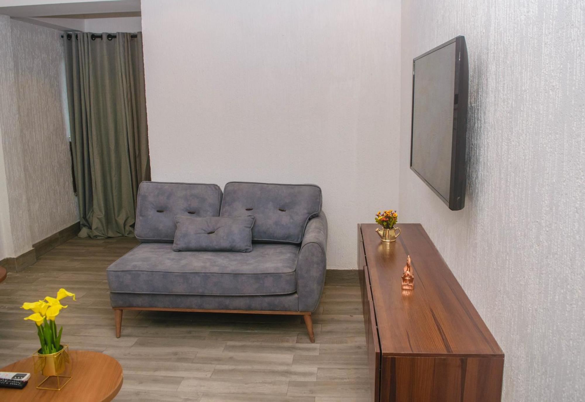 Shomolu Blue Orange Hotel And Towers מראה חיצוני תמונה