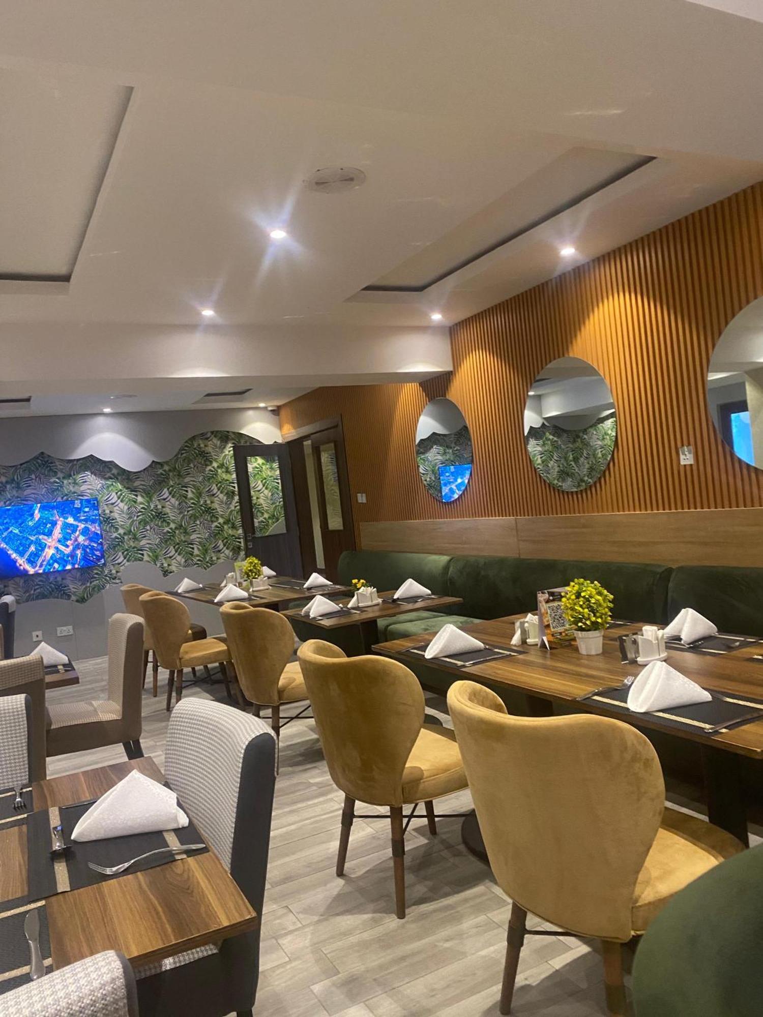 Shomolu Blue Orange Hotel And Towers מראה חיצוני תמונה