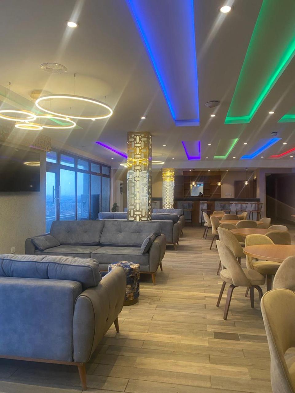 Shomolu Blue Orange Hotel And Towers מראה חיצוני תמונה